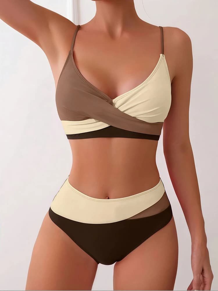 Nuovo costume da bagno bikini a due pezzi patchwork 2025 Costume da bagno sexy da donna stretto vuoto Costume da bagno senza schienale Costume da bagno da spiaggia push up incrociato