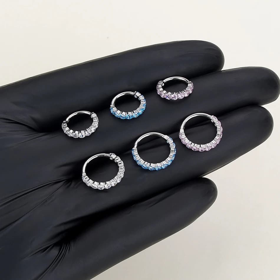 1 Pezzo Anello Clicker a Segmento Incernierato in Titanio e Zircone per Naso e Septum, Orecchini a Cerchio Rotondi, Piercing per Trago, Helix, Daith, Gioielli da Donna