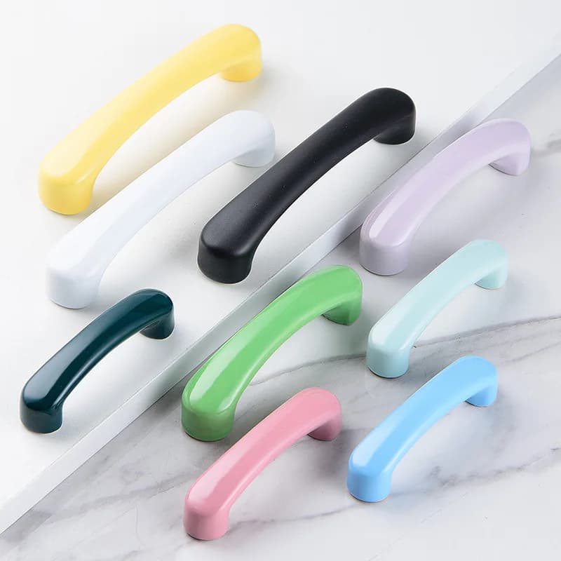 Nordic Macaron colorato cartone animato camera dei bambini armadio tira armadio in ceramica manopole per cassetti da cucina maniglia per porta per bambini