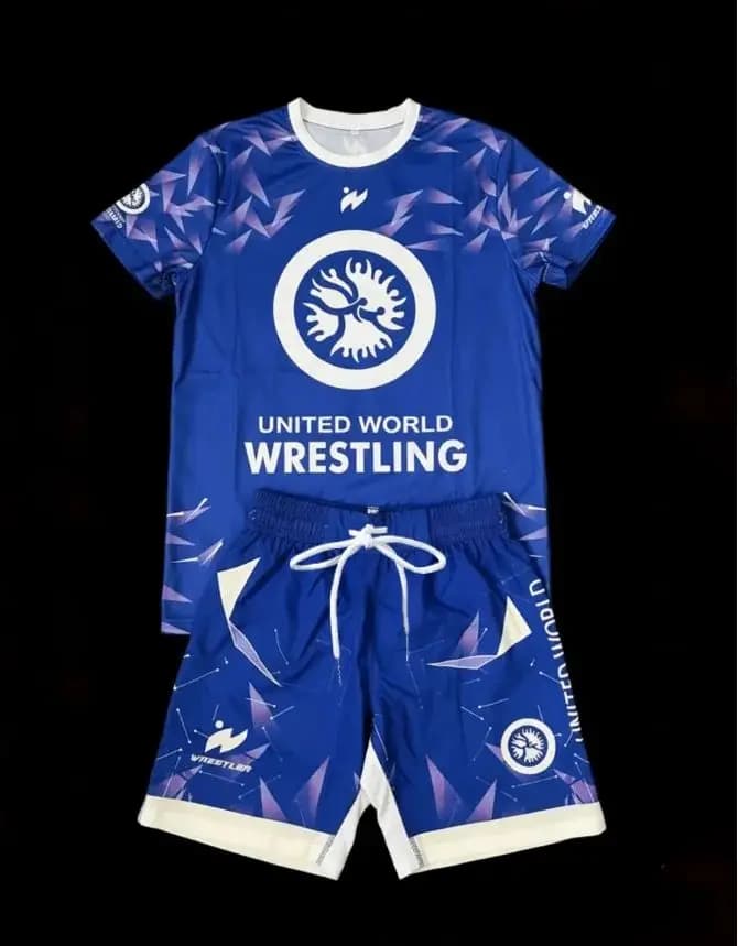 Completo Sportivo Traspirante Trendy 2026, Adatto per Uomo e Donna, Asciugatura Rapida, Allenamento da Combattimento, T-shirt
