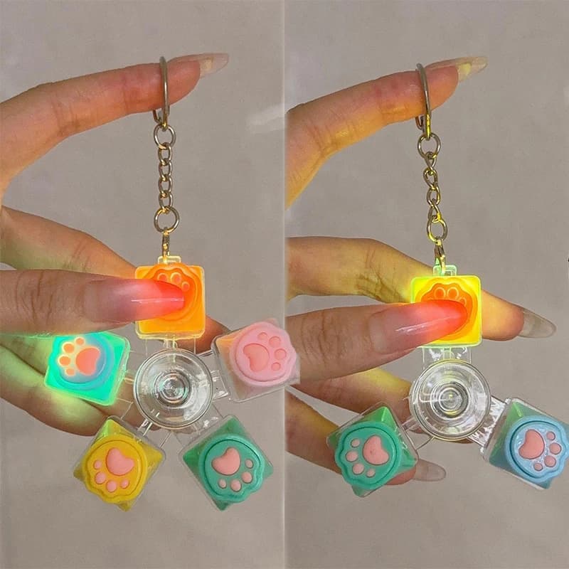 Portachiavi con Tastino a Forma di Zampa di Gatto, Giocattolo Antistress Portatile, Spinner per Tastiera Meccanica, Accessorio Antistress e Ansia