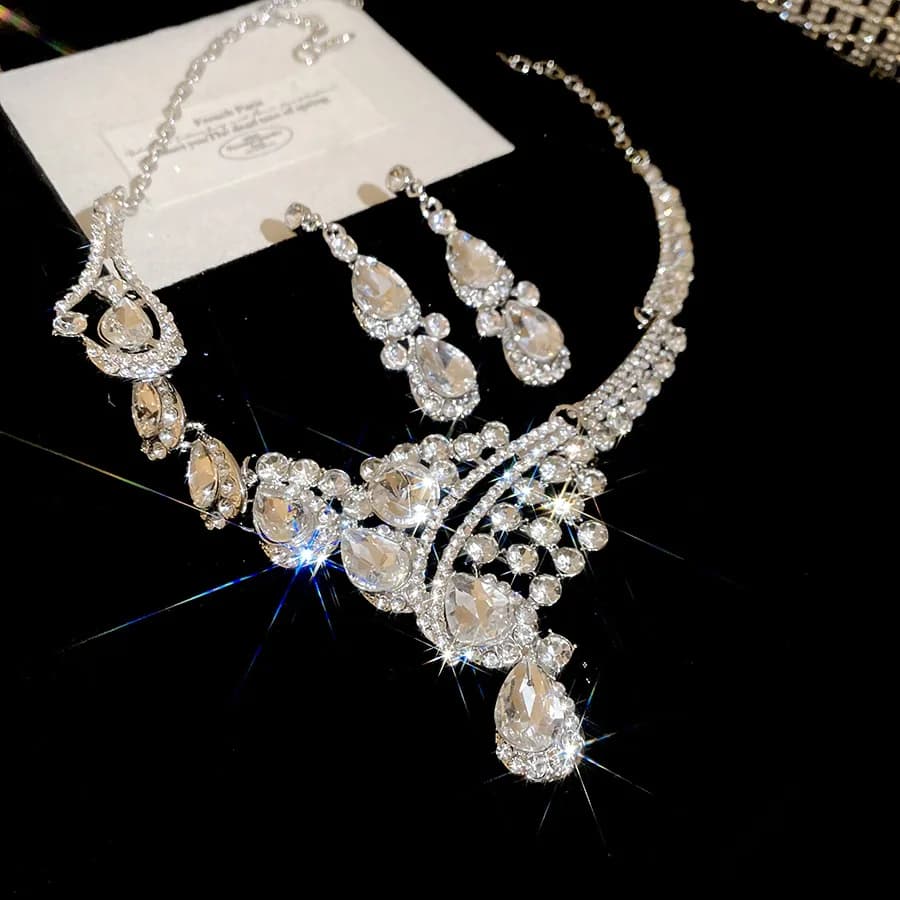 Set di orecchini con collana girocollo in cristallo di lusso Set di gioielli da sposa con strass per la sposa Costume da festa di nozze Bijoux Femme