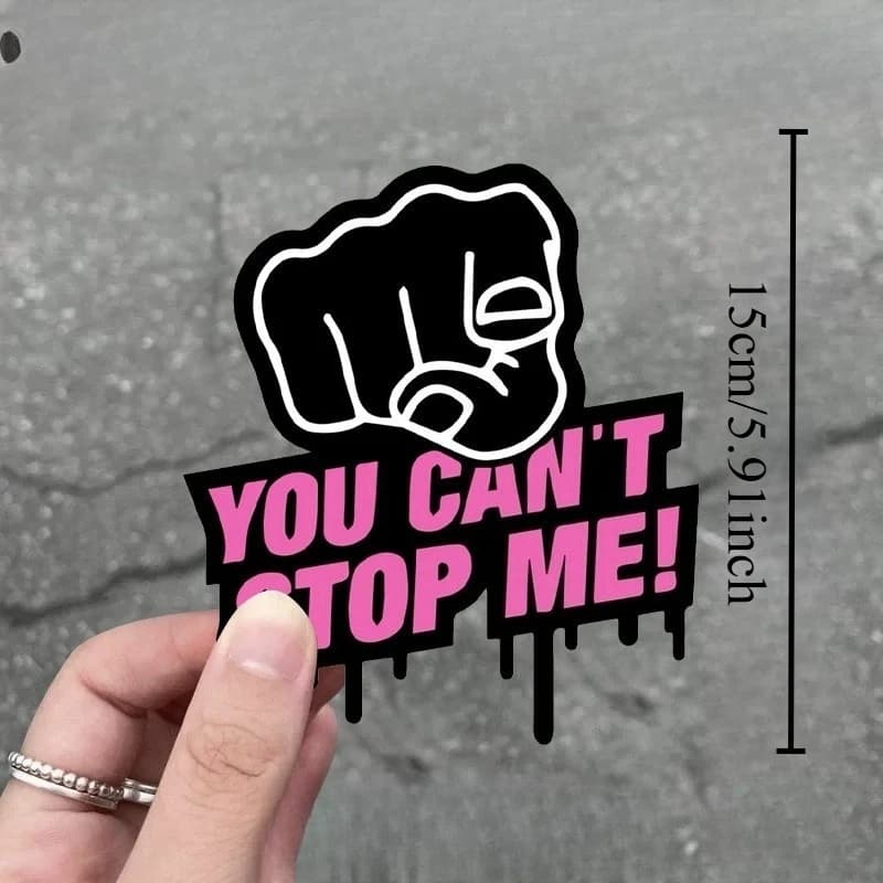 Adesivo in vinile rosa impermeabile con scritta 'You Can't Stop Me' in stile drip, per decorare moto, auto, bici e casco.