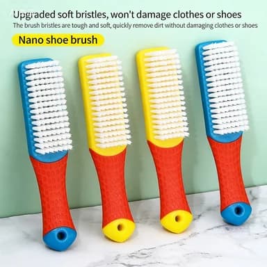 Le setole morbide non danneggiano le scarpe. Una spazzola per scarpe domestica, una spazzola speciale per la pulizia delle scarpe, una spazzola multifunzionale per la pulizia dei piani di lavoro.