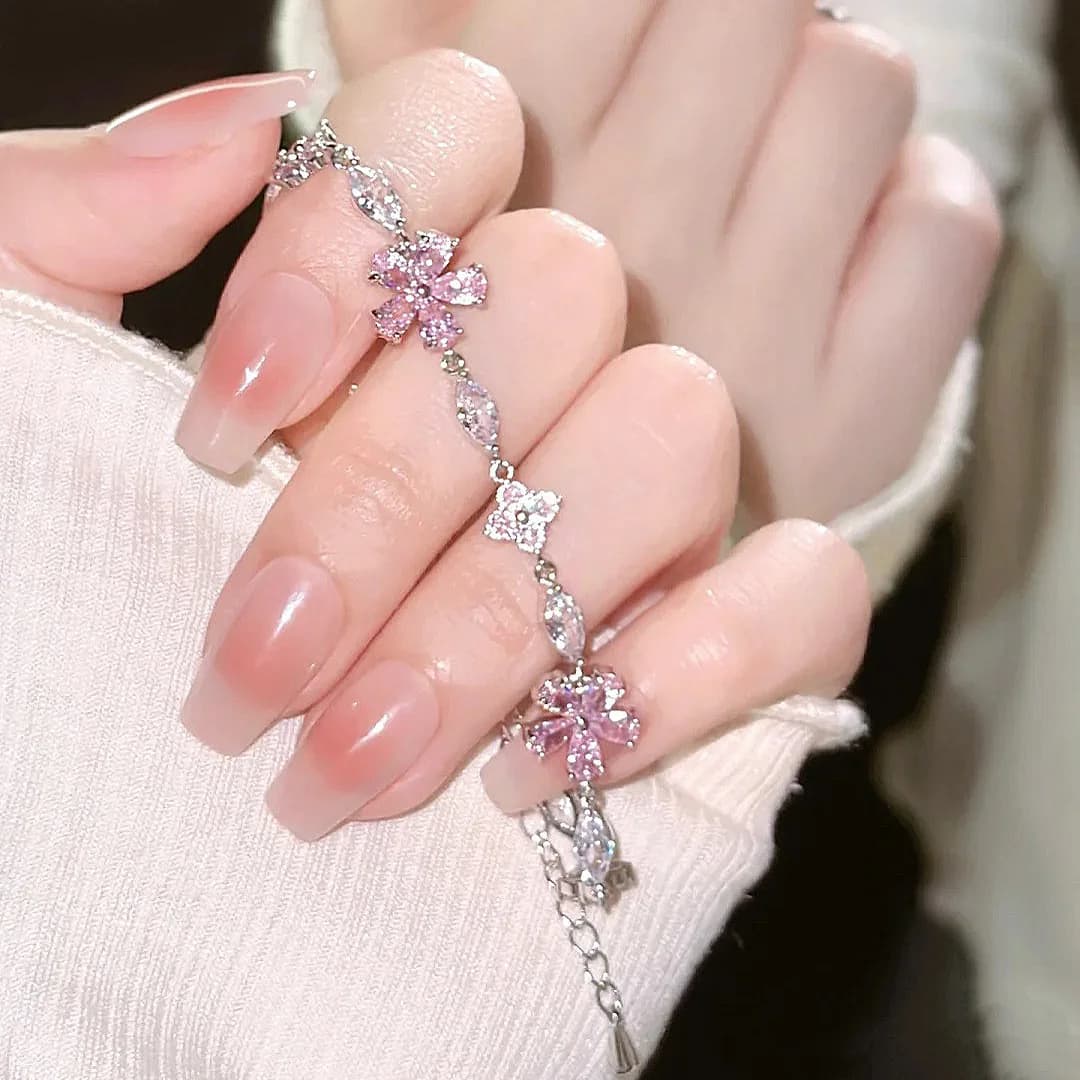 Elegante Braccialetto con Fiori di Sakura in Cristallo Rosa e Zirconi per Donne, Gioielli Y2K per Ragazze con Fiore di Ciliegio e Fiocco a Luna, Regalo