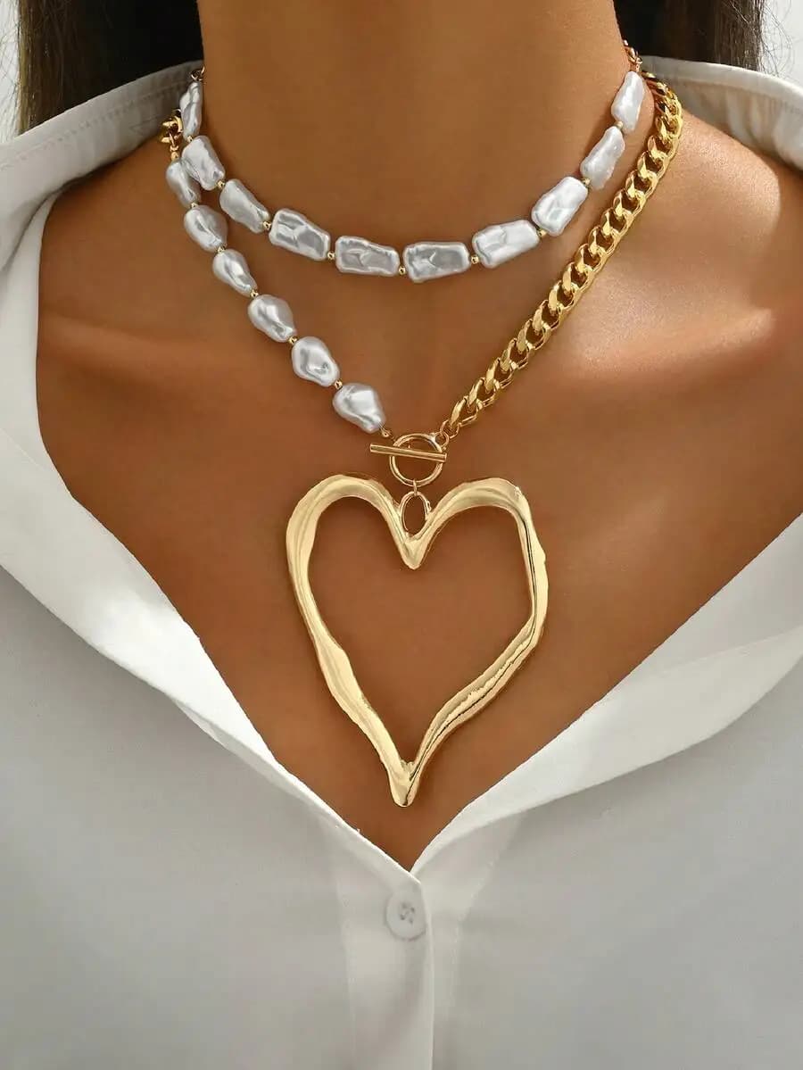 2pcs Vintage Exaggerated Metal Heart-Shaped Asymmetric Faux Pearl Necklace Set, Fashionable Jewelry Gift For Women, Mother's Day