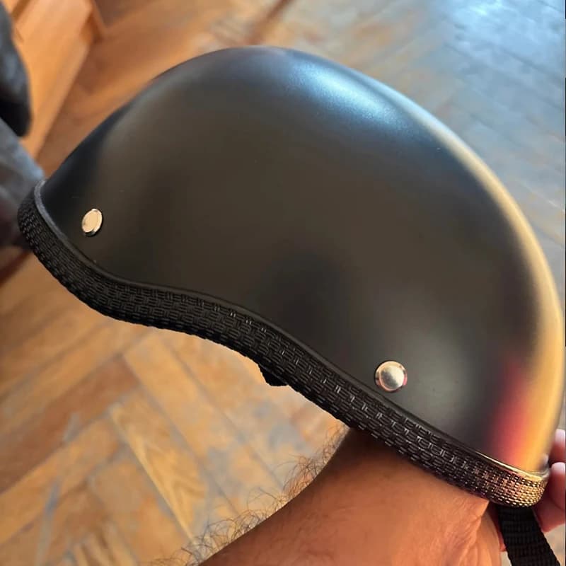 2025 nuovo casco da moto vintage da crociera casco tedesco a mezza faccia casco da moto nero brillante stile auto