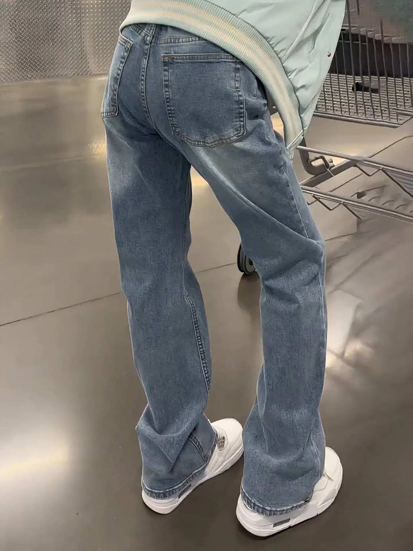 Jeans Slim Fit Azzurri da Uomo, Modello American High Street, Gamba Dritta con Leggero Svasamento, Pantaloni Casual Estivi