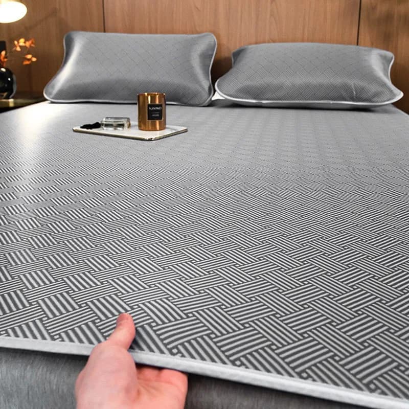 180x200cm Carbon Ice Silk Cooling Mattress Pad Set Summer Soft Bed Mat with Pillowcases Summer Breathable Folding Cool Mat New