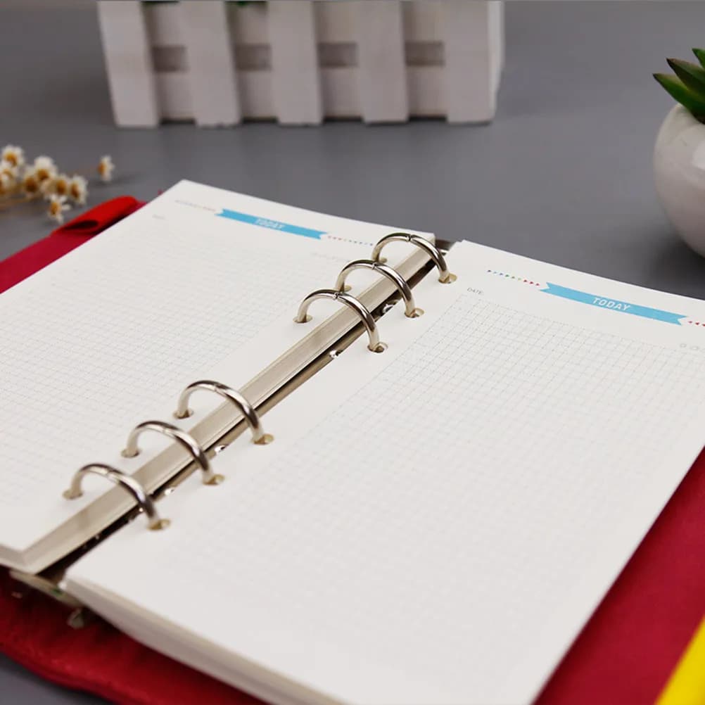40 Fogli A6 a 6 Fori, Ricariche di Carta a Fogli Mobili, Superficie Liscia per Scrivere e Disegnare, Carta a Quadretti per Quaderni e Agende