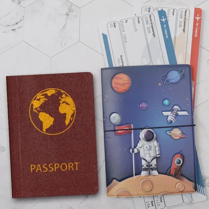 Porta passaporto astronauta con slot per carta di credito ID Tasca per biglietti Custodia protettiva per passaporto da viaggio Custodia protettiva per passaporto
