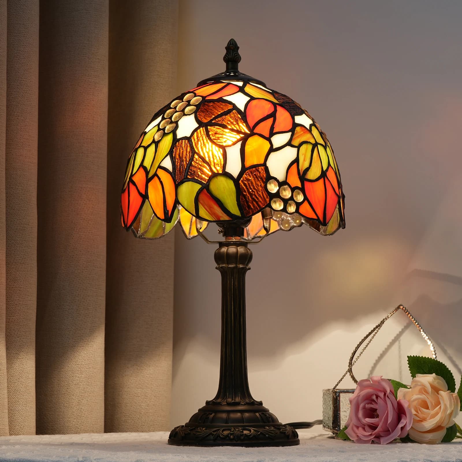 Elegante Lampada da Tavolo, Lampada in Vetro Colorato a Forma di Foglia d'Acero e Grappolo d'Uva, Piccola Lampada Antica da 8 Pollici, per Comodino Camera da Letto e Soggiorno