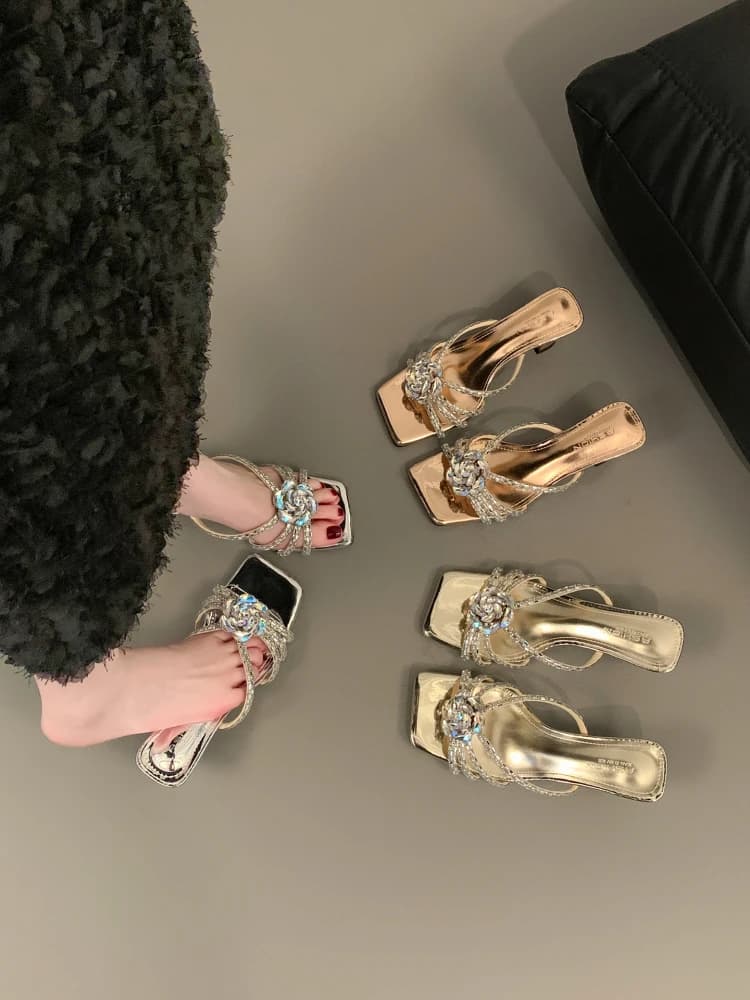 Sandali Donna Estivi 2026 con Tacco Spesso a Fiore Diamantato, Stile Romano, Tacco Alto, Ciabatte Open-Toe in Pelle PU Comode