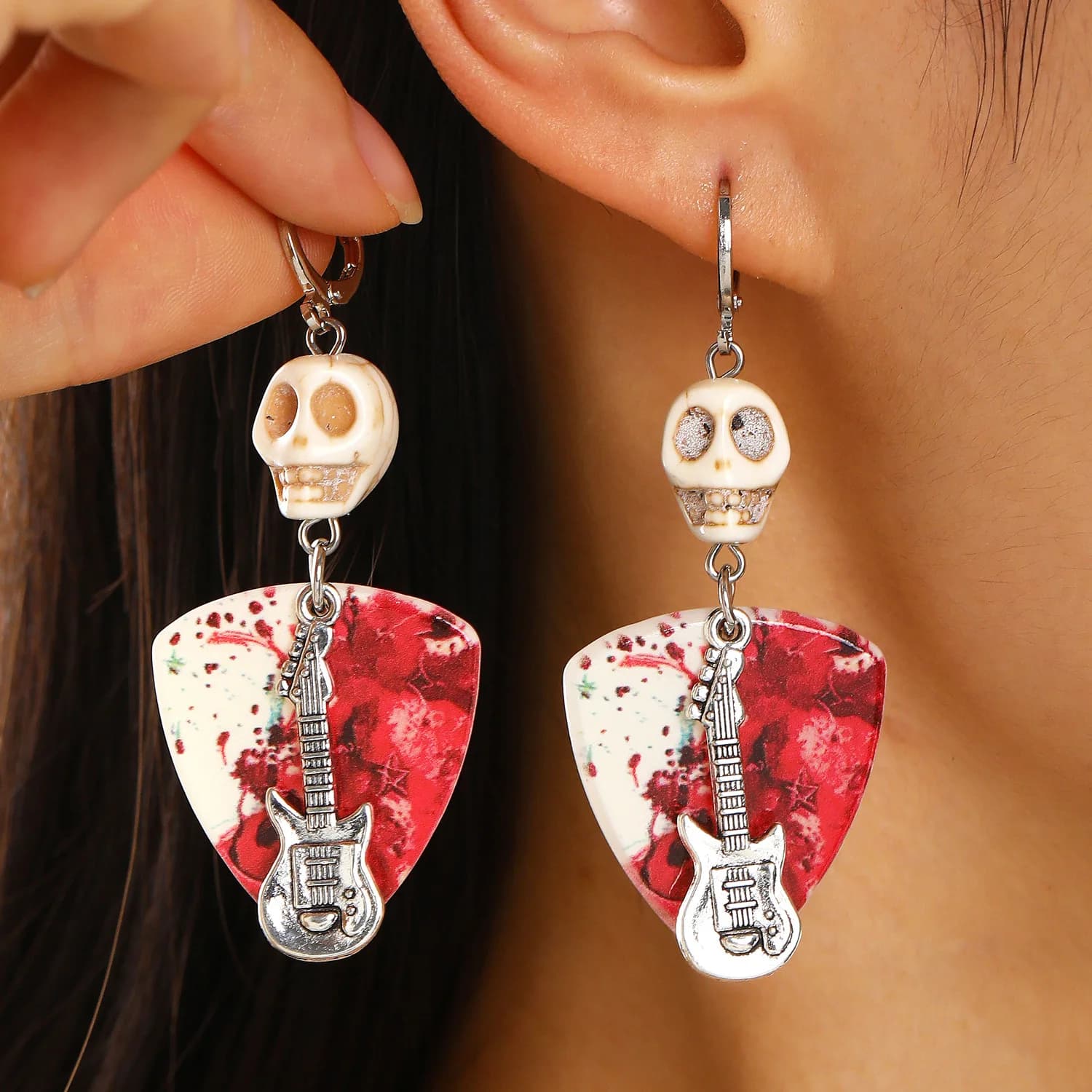 Halloween Gothic Skull Dangle Earrings for Women Guitar Pick Pendant Earring Punk Personality Rock Party Fashion Jewelry Gift