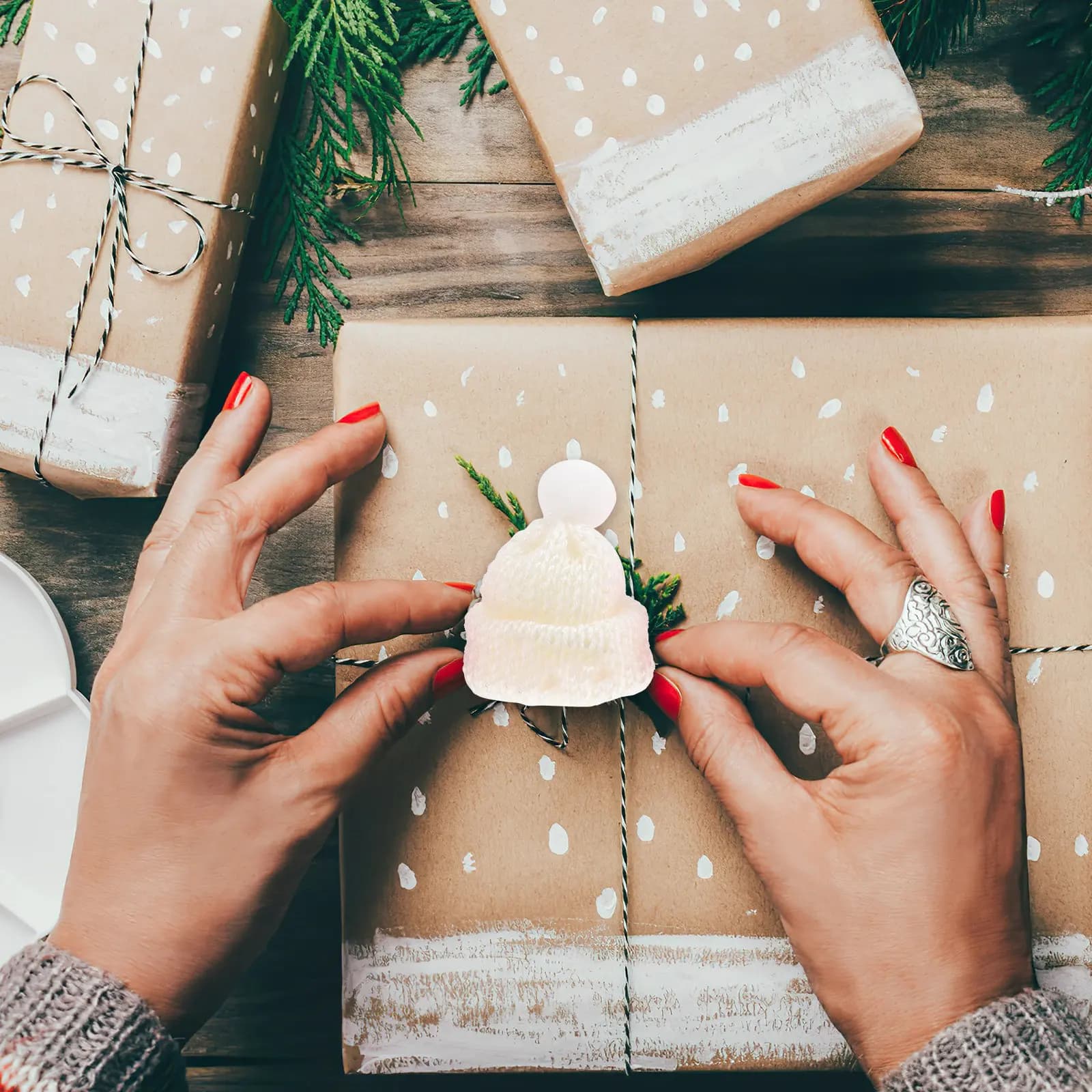 5 Pezzi Mini Cappellini in Lana Lavorati a Maglia, Ornamenti Natalizi Fai-da-Te, Mini Cappelli per Creazione di Copricapi, Accessori per Decorazioni Festive