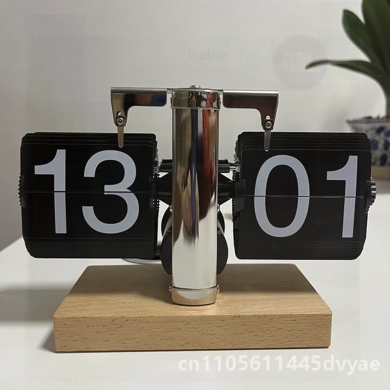 Automatic Mechanical Clock at Girevole Page with Base in Solid Wood, Nordic Style Desk Decoration for Library, Living and Wall