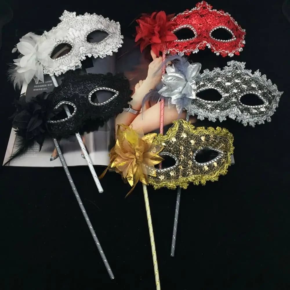 Maschere Veneziane da Festa con Fiore Laterale, Velo in Pizzo Bianco e Piume per Carnevale e Festival