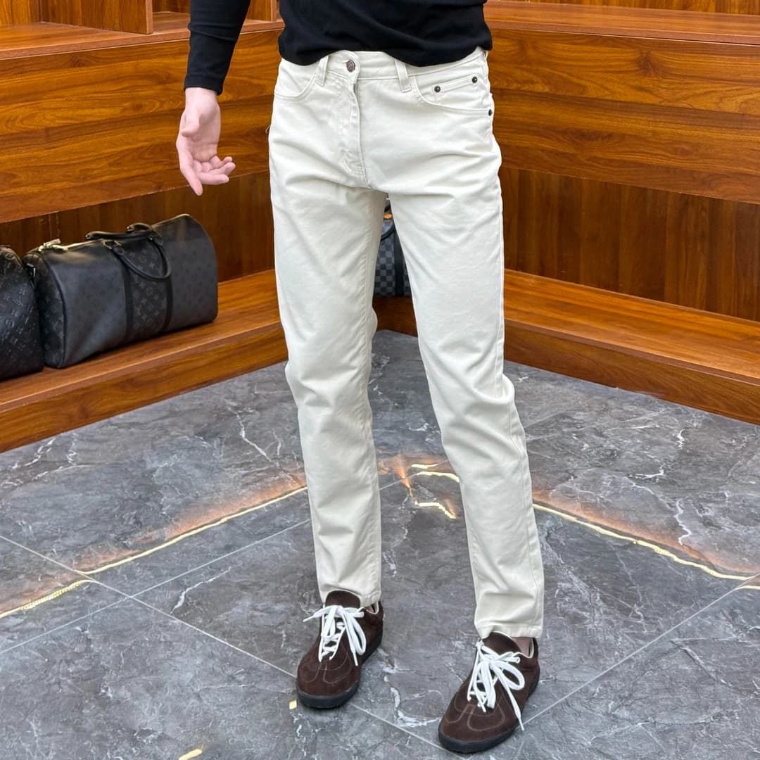High Quality Washed Light Beige Slim Fit Straight Leg Jeans Men's Fashionable Casual Cotton Denim Pants Spring 2026