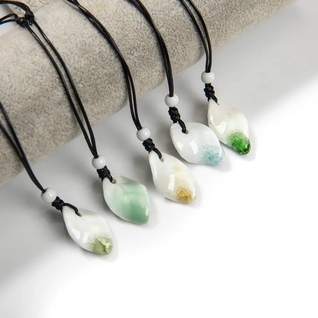 Collana in ceramica a forma di foglia con crepa di ghiaccio con lunghezza regolabile semplice regalo perfetto per le donne X860