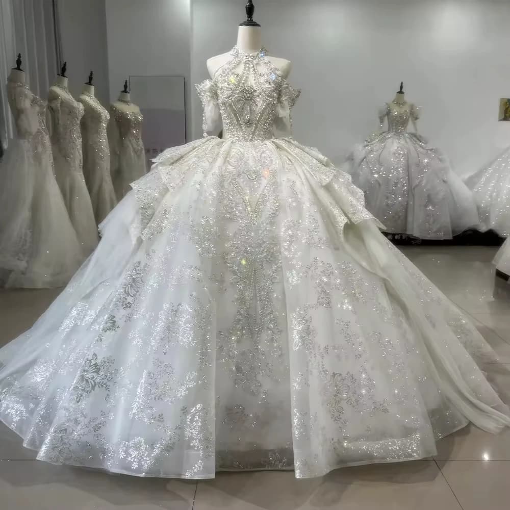 Suknia Slubna 2025 Abito da sposa con scollo all'americana con lacci Buco della serratura sul retro Perline Abito da ballo di lusso con ricamo in cristallo Abito da sposa personalizzato