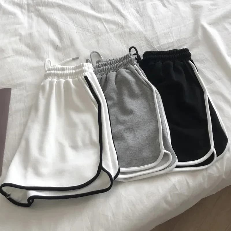 Pantaloncini sportivi estivi sottili versione coreana Pantaloni da corsa in tre parti da donna Pantaloni super casual larghi Pantaloni caldi Pantaloni da spiaggia