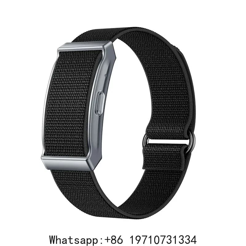 Braccialetto Intelligente con Monitoraggio della Frequenza Cardiaca e dell'Ossigeno nel Sangue, Tracker Fitness per Sport all'Aperto, Smartwatch per Uomini e Donne