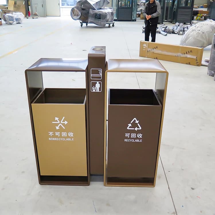 Pattumiera di fabbrica Pattumiera per esterni Bidone per il riciclaggio dei metalli pubblico 2 scomparti Bidone della spazzatura per area pubblica