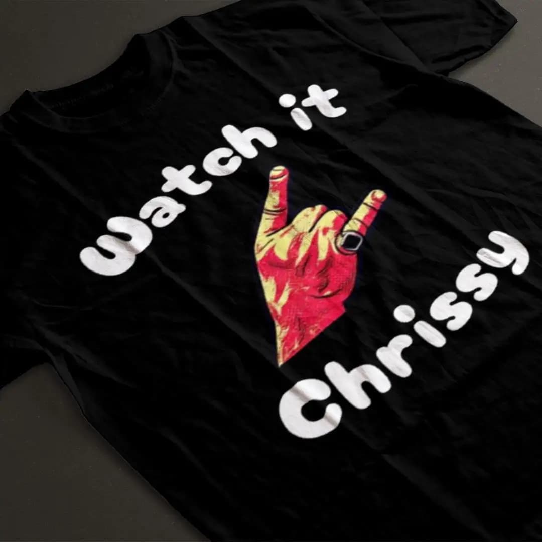 T-shirt in cotton with graphics Watch It Chrissy for men and women, fashionable retro casual unisex t-shirt, summer men's spring clothing