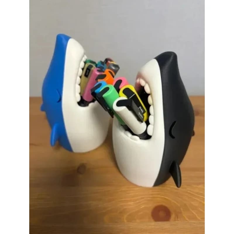 Portapenne con squalo per stampa 3D