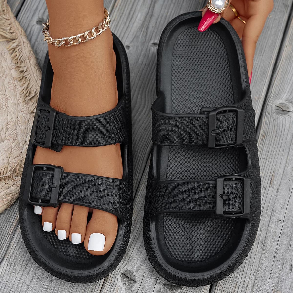 Sandali e pantofole da donna estivi regolabili antiscivolo resistenti all'usura per il tempo libero a casa tutto-fiammifero fondo morbido rimbalzo confortevole