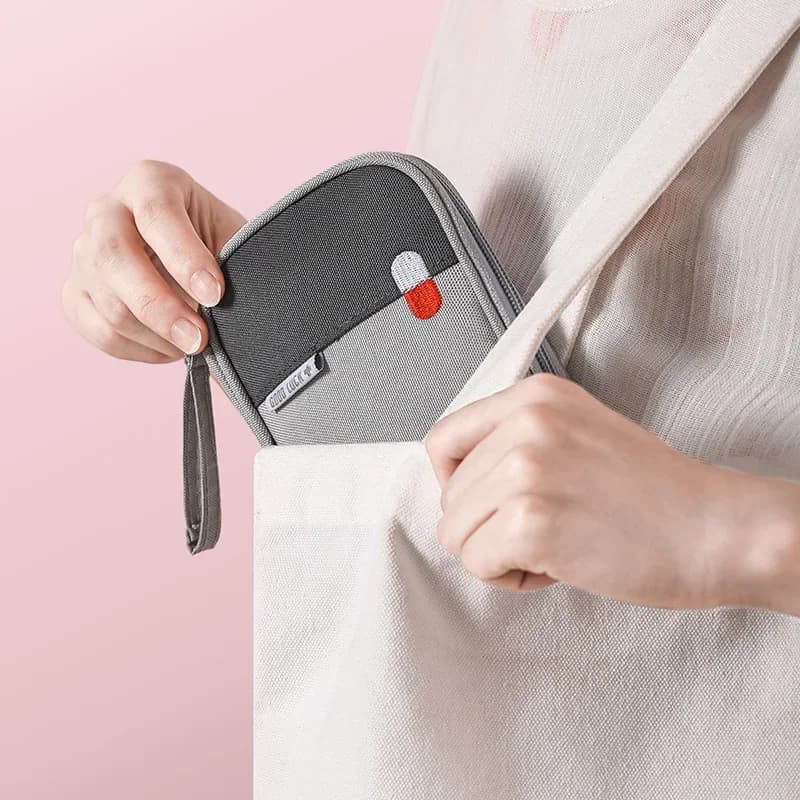 Kit di Pronto Soccorso Multifunzionale, Borsa Medica d'Emergenza Portatile per Casa, Viaggi e Attività all'Aperto, Organizzatore per Medicinali e Pillole