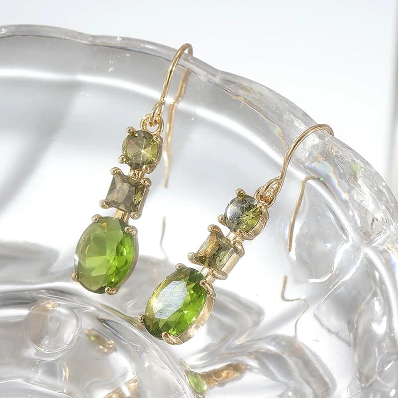 Vintage Handmade Copper Hook Earrings Inlaid Green Cubic Zircon Exquisite Earrings Women's Banquet Party Elegant Jewelry