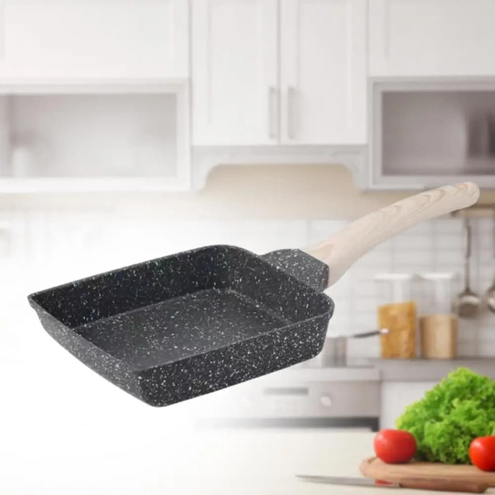 Anti-rust Omelette Pan Japanese Tamagoyaki Pan with Wooden Handle Nonstick Rectangle Omelette Maker Tamago Frying Pan for Steak