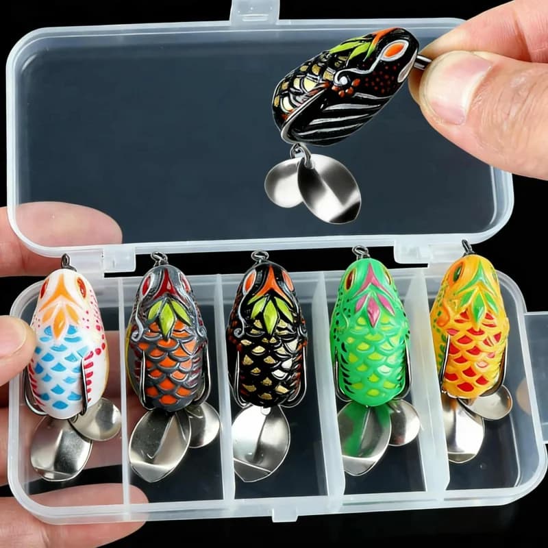 Set of Artificial baits Thunder Frog Style Thai Black Magic for Long Lances, 3.5cm 5.7g, 5 Special Pieces for Black Fish