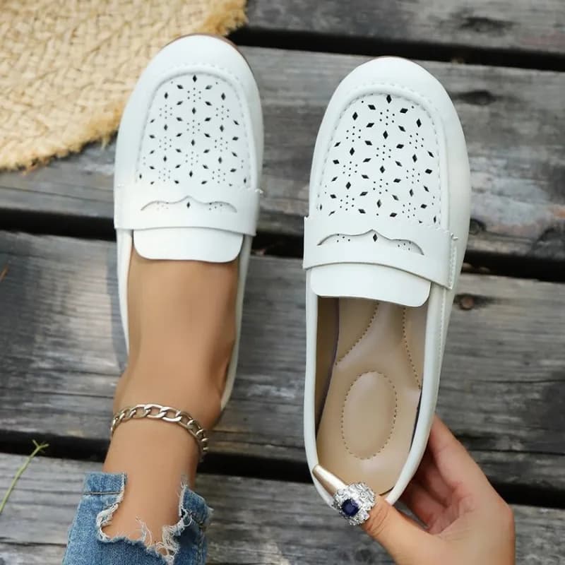 Mules da Donna Traforate Estive, Ciabatte Basse Comode per Camminare, Scarpe Casual da Spiaggia e Outdoor alla Moda - Offerta Imperdibile