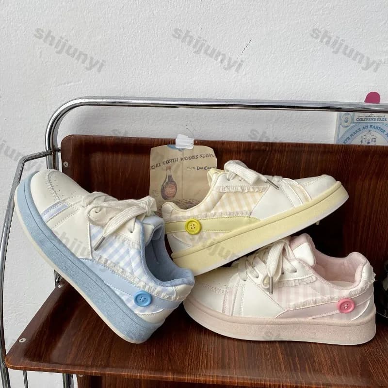 Sneakers con Plateau e Bottoni Moda Estate 2026, Comode, Traspiranti, Casual, Resistenti, Scarpe Vulcanizzate da Donna per Pendolari