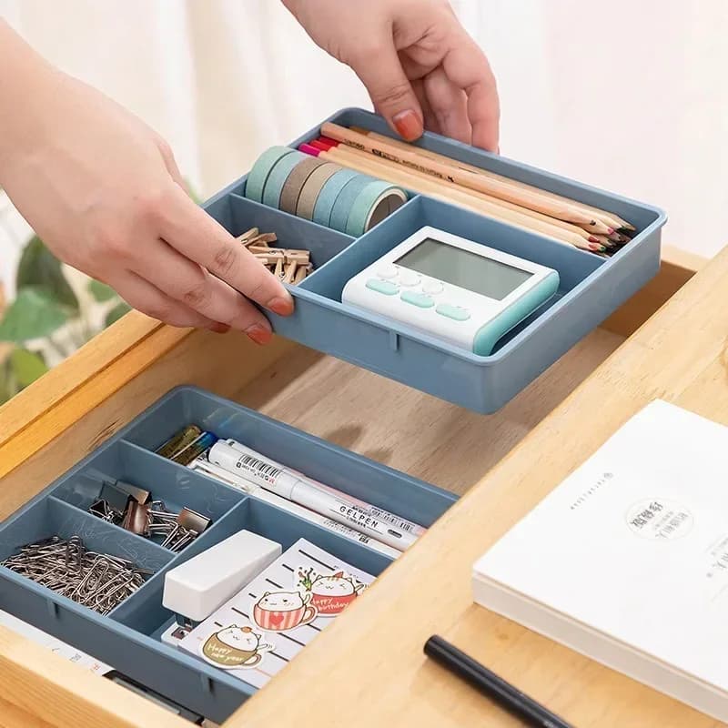1 pz Desktop quattro griglie articoli vari scatola di immagazzinaggio multifunzione gioielli cancelleria cosmetici scatola di organizzazione per la casa e la scuola