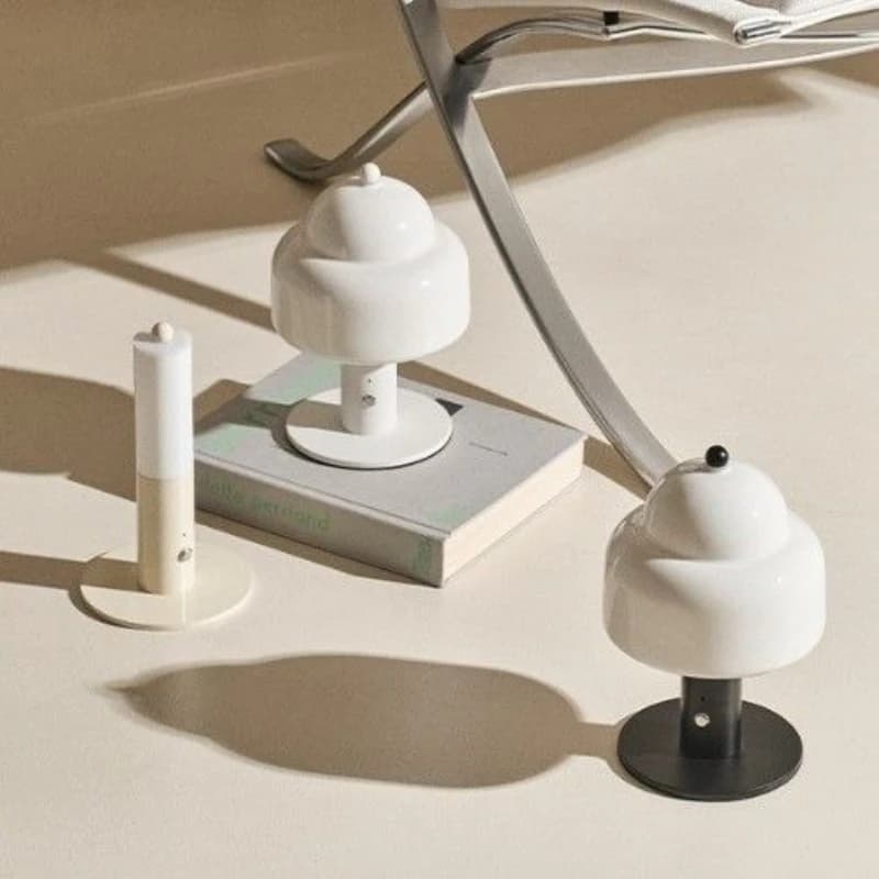 Lampada da scrivania per atmosfera coreana Camera da letto semplice con attenuazione della luce da letto