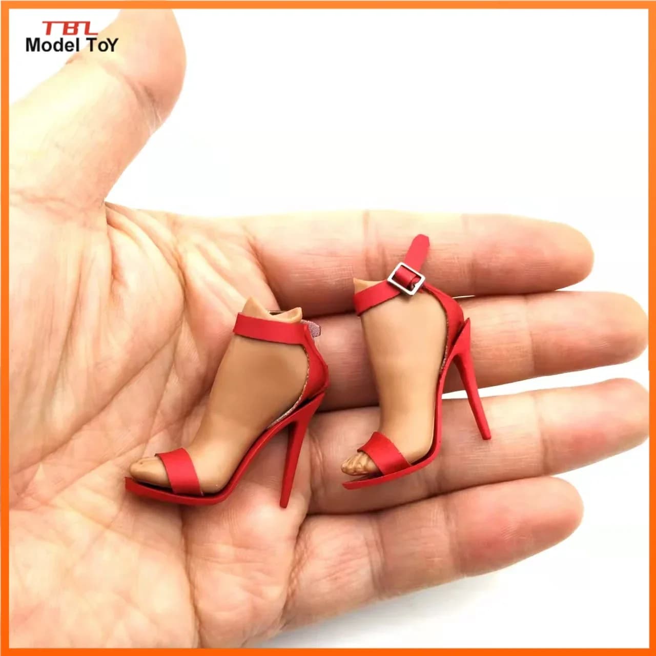 Modello di scarpe rosse con tacco alto in scala 1/6 con piedi color grano scuro Modello per collezione di giocattoli Action Figure da 12 pollici