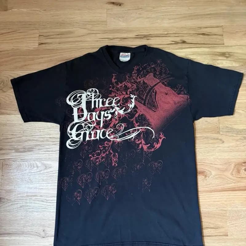 Three Days Grace Band T-Shirt Size M Black Red 2010s Grunge Metal Rock Shirt