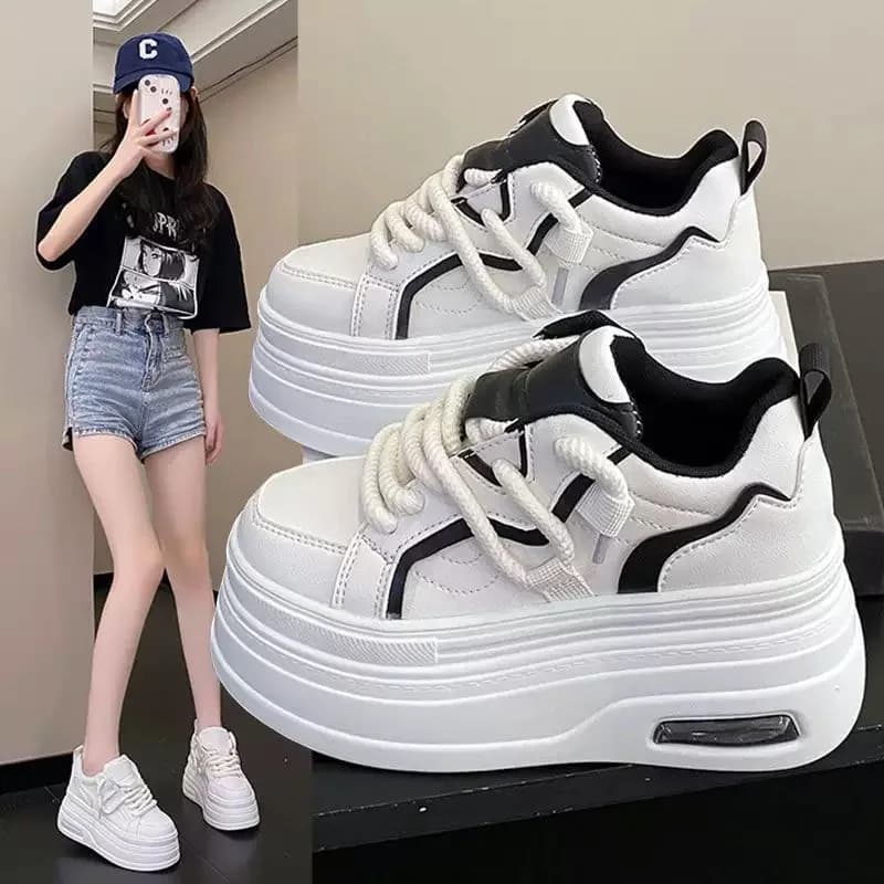 Scarpe da ginnastica con plateau alla moda Donna Primavera Autunno Punta tonda Stringate Comfort Scarpe sportive con fondo spesso 10 cm Scarpe casual bianche nere