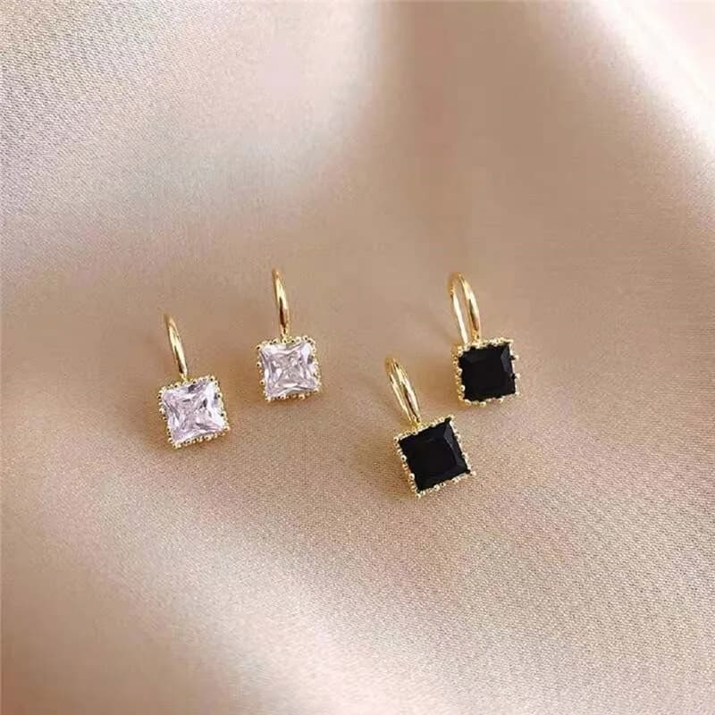 Simple Black White Irregular Polyhedron Pendant Small Earrings 2024 New Girl Unusual Earrings Fashion Korean Jewelry For Woman