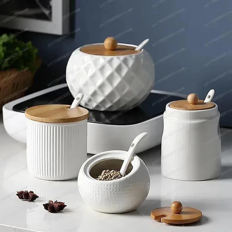 Barattoli in Ceramica per Spezie con Coperchio in Legno, Saliera, Contenitore Bianco per Organizzare le Spezie, Set con Cucchiaio, Zuccheriera Bianca