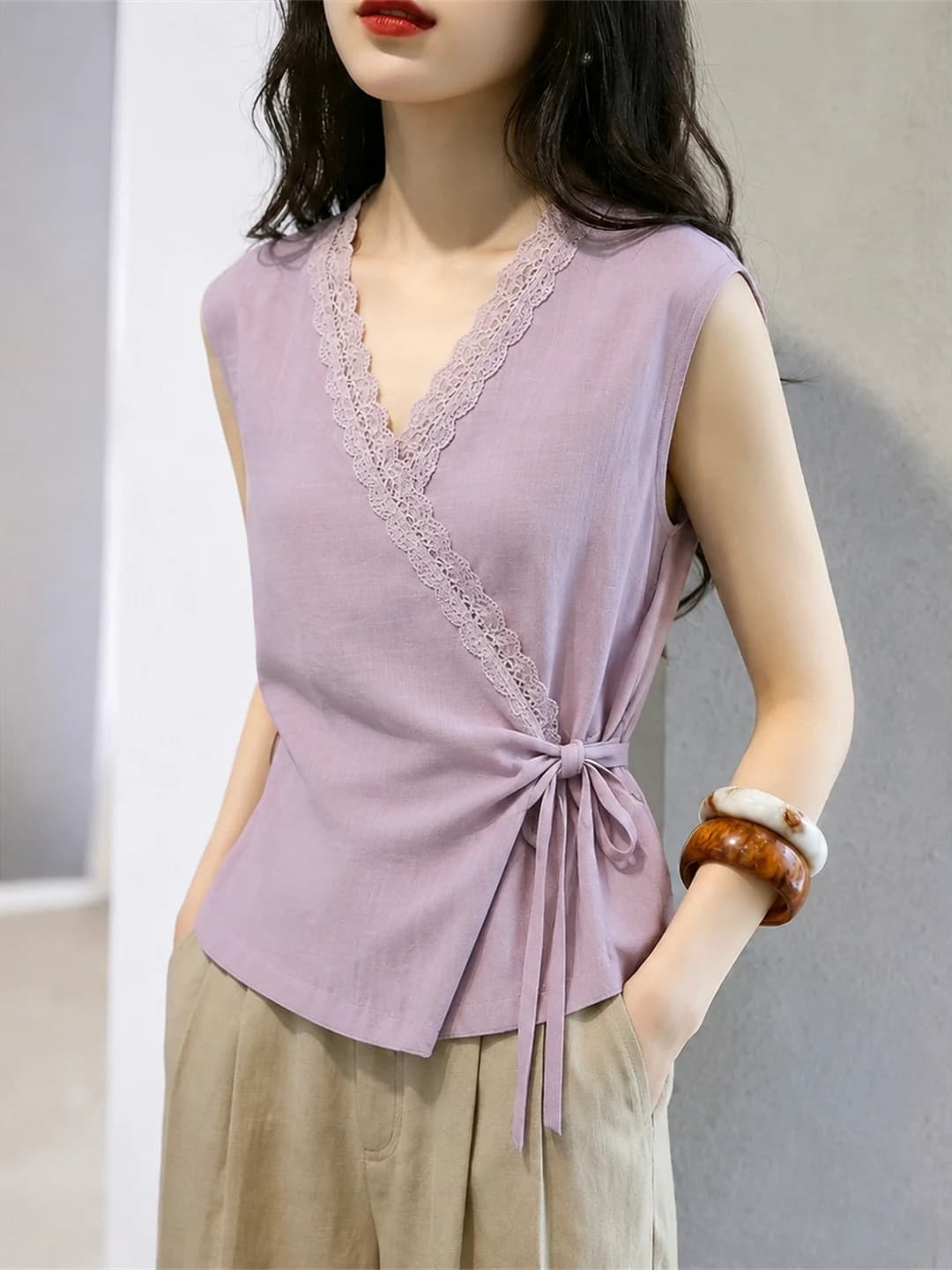 Elegant Lace Splice Sleeveless Vest Belted Summer Slimming High-End Feeling Small Shirt Korean Style Straight Cut Silk Top