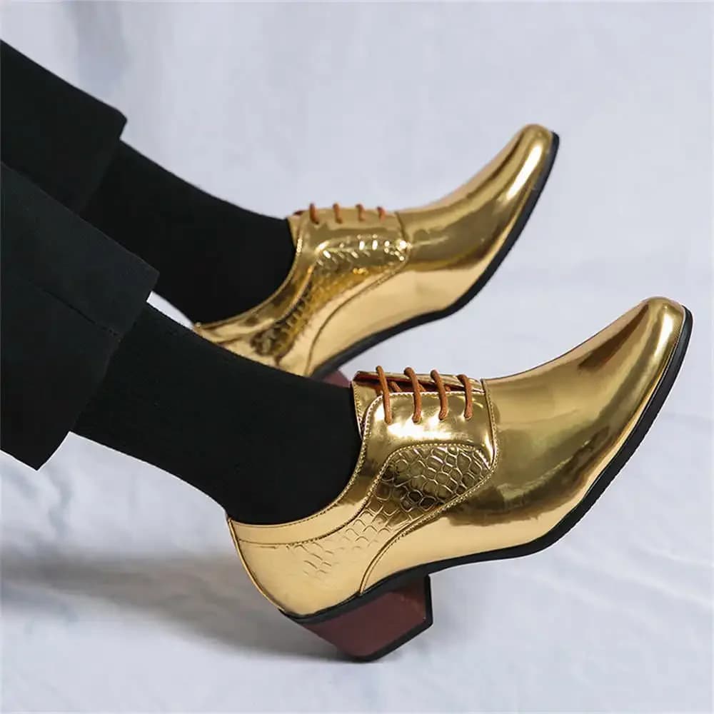 Scarpe da ginnastica da uomo Tacchi di grandi dimensioni Scarpe da ginnastica eleganti da uomo Scarpe eleganti bianche Tonde sportive Chassure Luxary Rilascia Sho