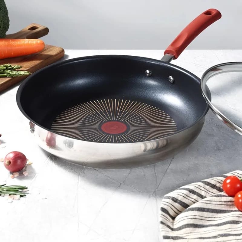 Flat bottom non-stick pan, domestic steak pan, pancake pan with stainless steel red point oil, induction cooker
