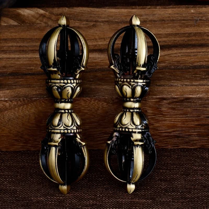 Tibetan Style Brass Gilt Five-Pronged Vajra Handle Piece Nepal Tibet Vajra Bell and Vajra Ornament Can Be Used as Window Breaker