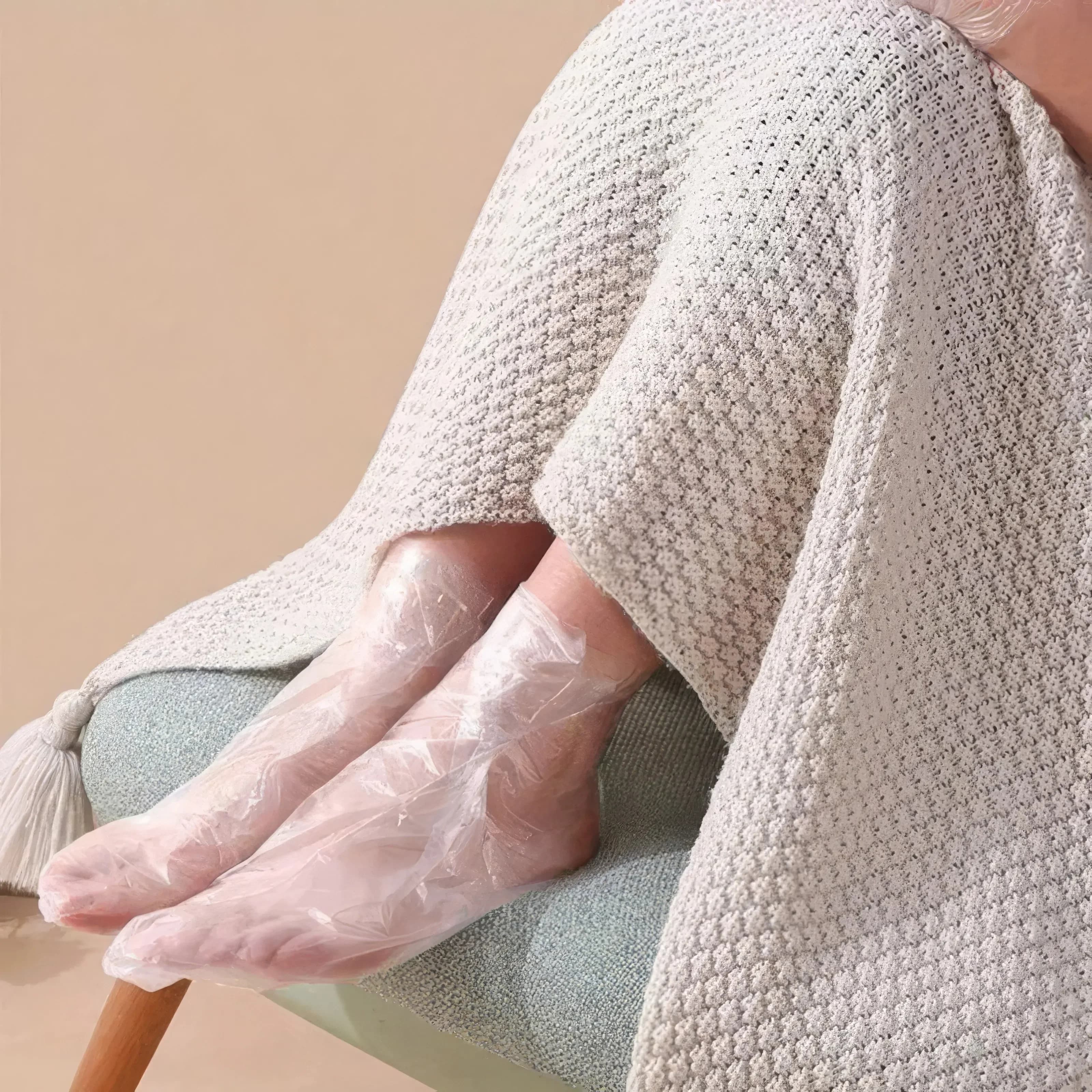100 Pezzi di Coperture Trasparenti in Plastica Monouso per Piedi, Morbide e Universali per la Cura e l'Idratazione dei Piedi