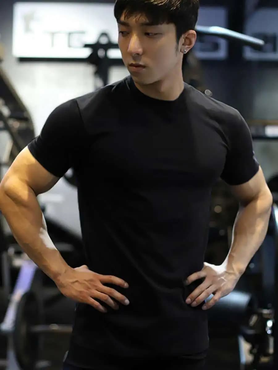 Nuova T-shirt Estiva da Uomo a Maniche Corte, Semplice, Sportiva, Slim Fit, Elastica, per Fitness, Asciugatura Rapida, Tinta Unita, Abbigliamento Superiore