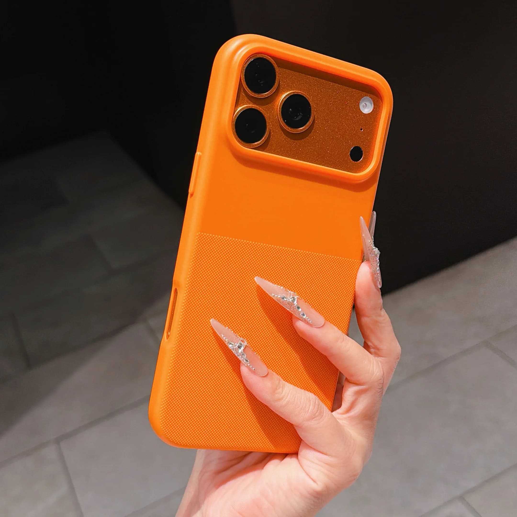 Compatible with Apple 17 Pro Max phone case, iPhone 16 new polka dot pattern, 15 Pro full coverage shockproof 14 Simple silicone Air protective case, IP13 premium women's 12PM ultra-popular 11 case